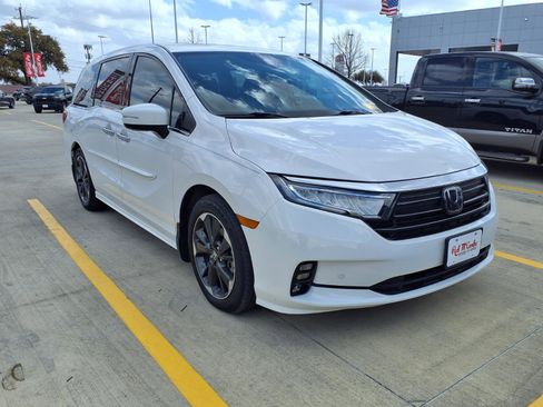 Used 2023 Honda Odyssey Elite image 1