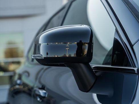 New 2026 Volvo XC60 B5 Core w/ Climate Package image 16