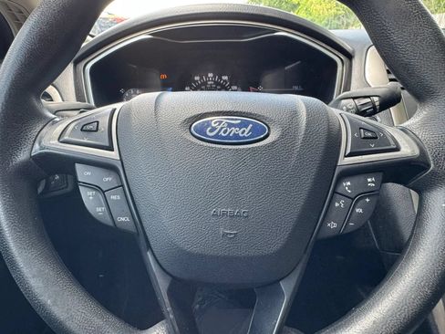 Used 2019 Ford Fusion SE FWD image 27