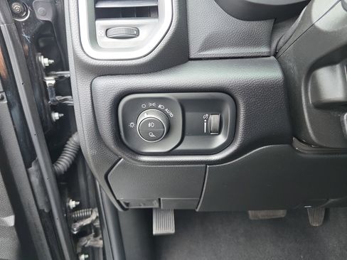 Used 2024 RAM 2500 Big Horn w/ Bed Utility Group image 34