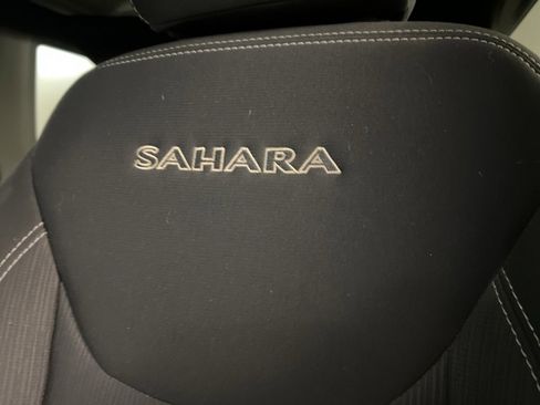 Used 2016 Jeep Wrangler Unlimited Sahara w/ Dual Top Group image 22