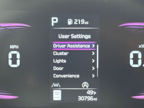 Used 2025 Kia Sportage LX image 40