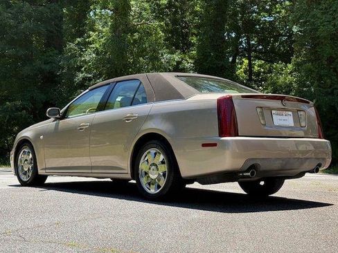 Used 2005 Cadillac STS w/ Preferred Equipment Group RWD image 24