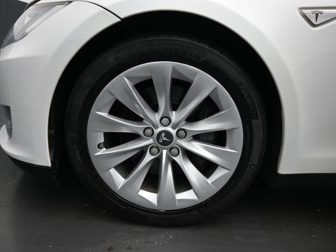 Used 2013 Tesla Model S Performance image 42