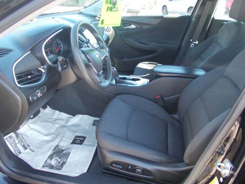 Used 2020 Chevrolet Malibu LT image 5