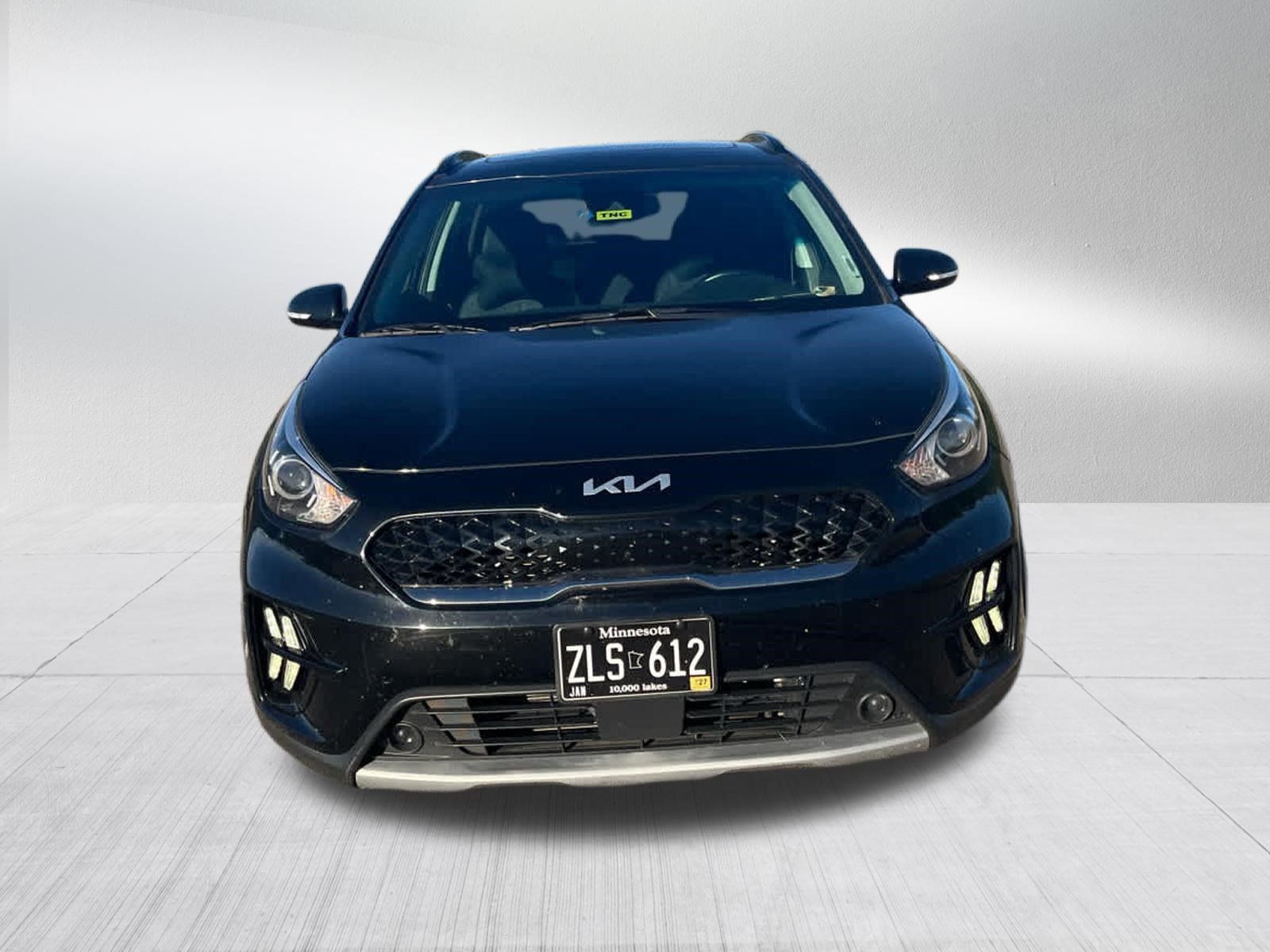 Used 2022 Kia Niro Touring Special Edition FWD image 2