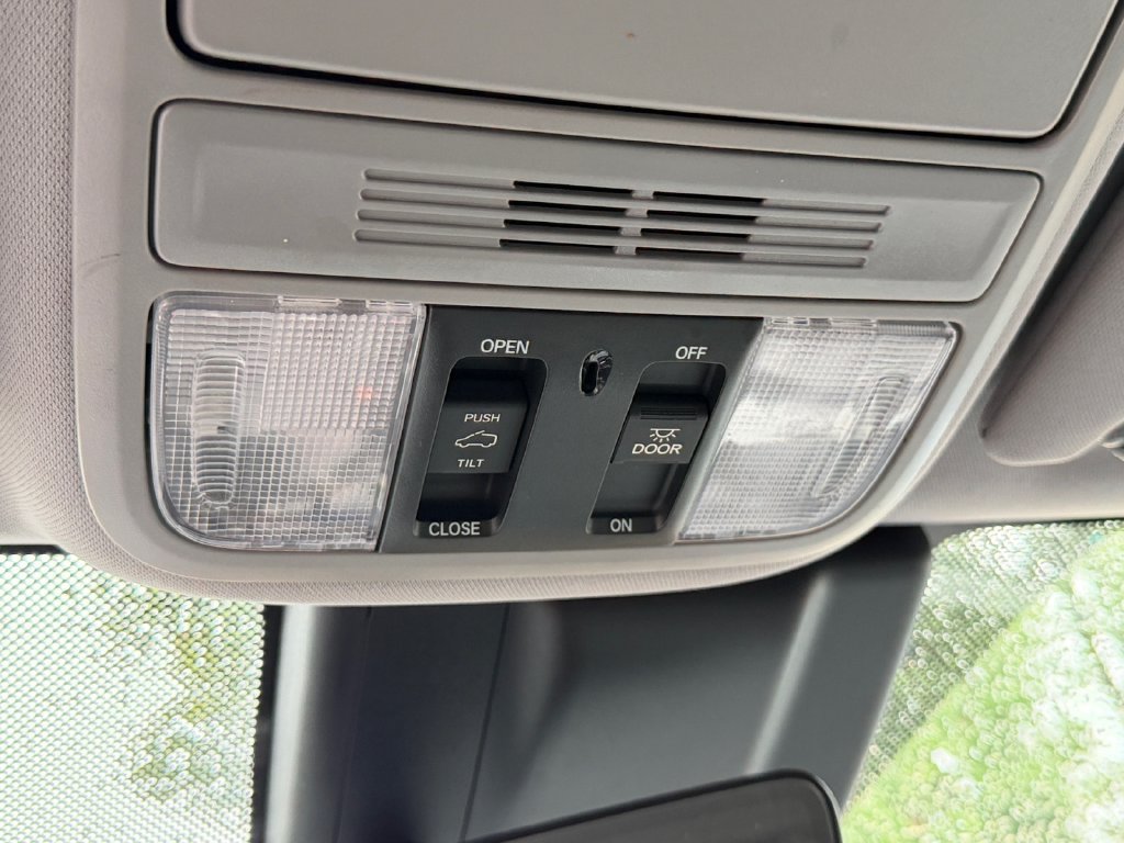 Used 2018 Honda Odyssey EX-L image 24
