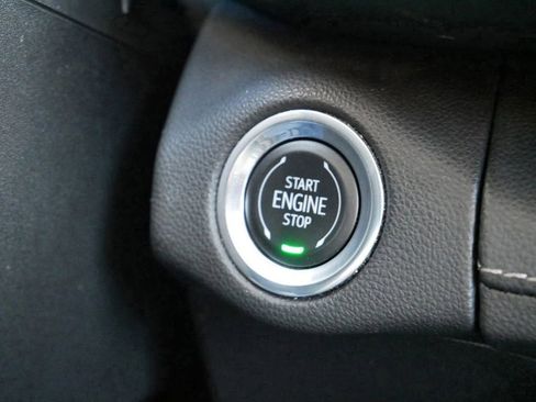 Used 2023 Buick Envision Essence image 29