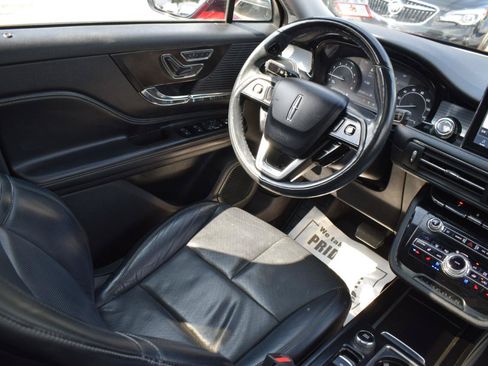 Used 2020 Lincoln Corsair FWD w/ Premium Package image 14