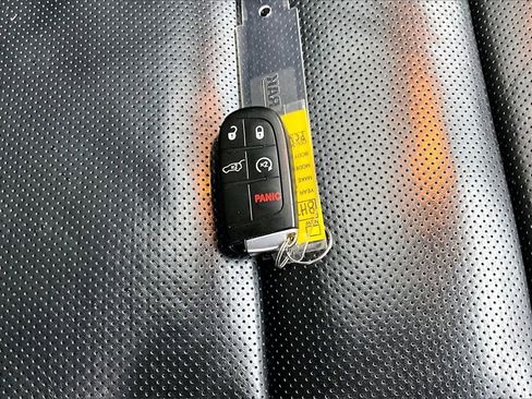 Used 2023 Dodge Durango GT image 11