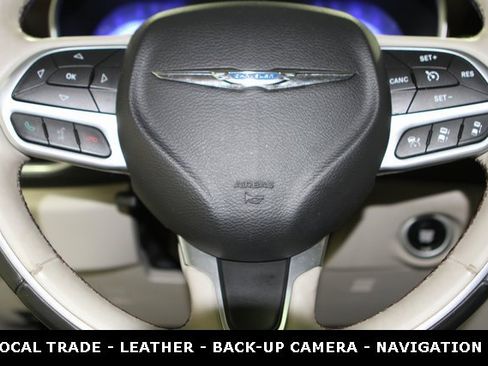 Used 2017 Chrysler Pacifica Limited image 17