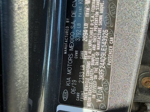 Used 2020 Kia Forte LXS FWD image 32