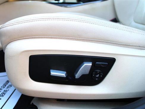 Used 2020 BMW 530i w/ Convenience Package image 12