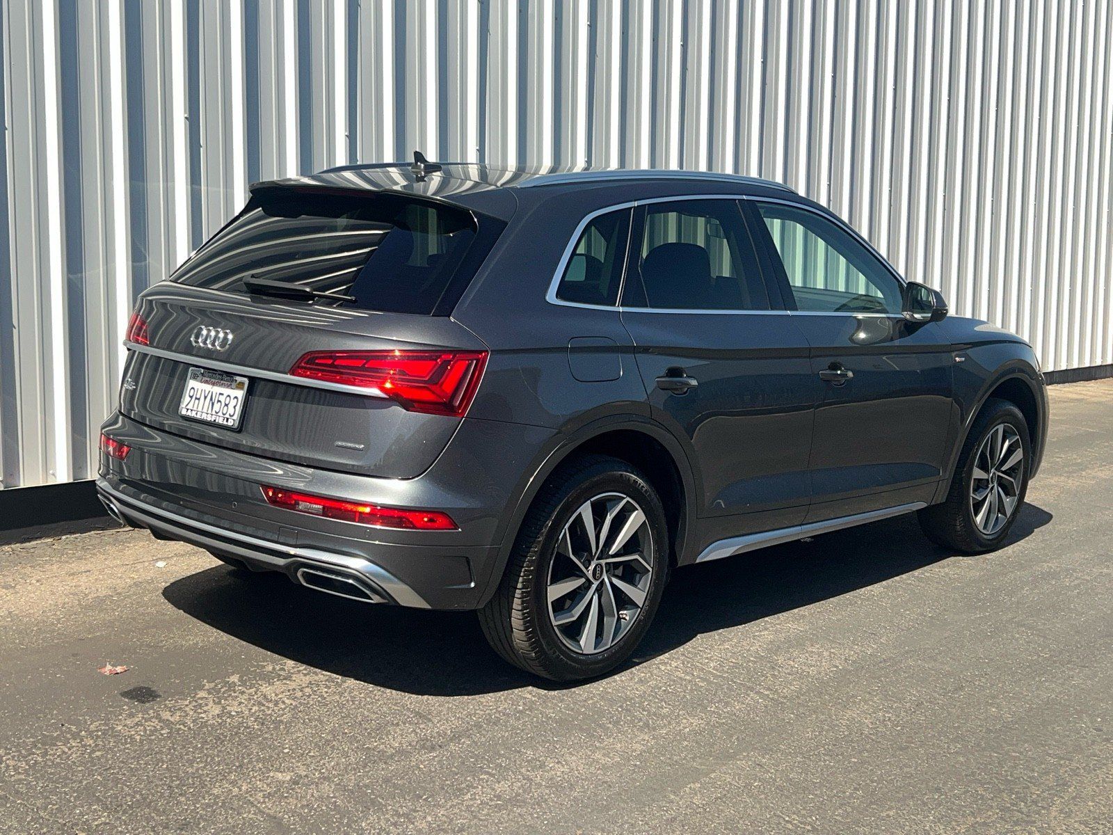 Used 2023 Audi Q5 2.0T Premium Plus w/ Premium Plus Package AWD/4WD image 6
