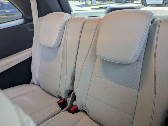 Used 2025 Mercedes-Benz GLS 450 4MATIC image 18