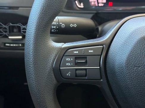 Certified 2024 Honda Accord EX image 27