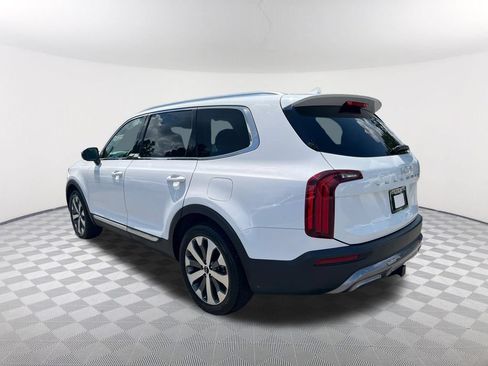 Used 2022 Kia Telluride EX w/ EX Premium Package FWD image 7