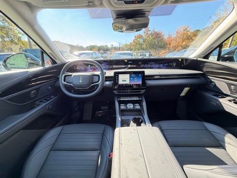 New 2026 Lincoln Nautilus Reserve w/ Jet Appearance Package image 10