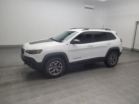 Used 2020 Jeep Cherokee Trailhawk w/ Cold Weather Group AWD/4WD image 2