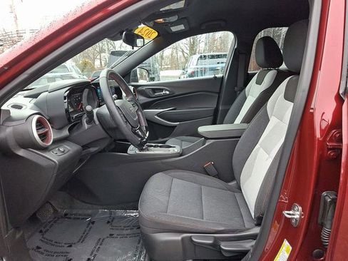 Used 2024 Chevrolet Trax RS w/ Driver Confidence Package image 23