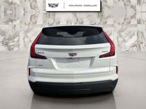 Used 2024 Cadillac XT4 Luxury w/ Cold Weather Package AWD/4WD image 4