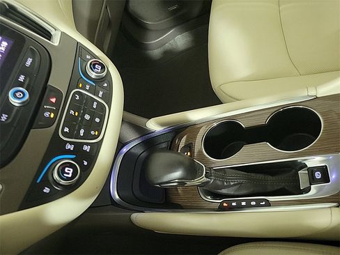 Used 2024 Chevrolet Malibu LT image 19