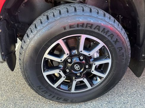 Used 2016 Toyota Tundra SR5 image 22