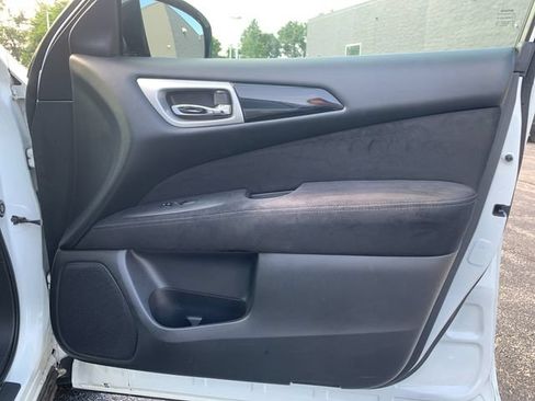 Used 2015 Nissan Pathfinder S AWD/4WD image 20