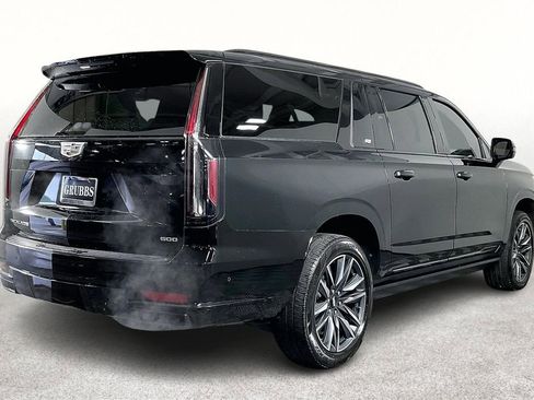Used 2024 Cadillac Escalade ESV Sport Platinum image 2