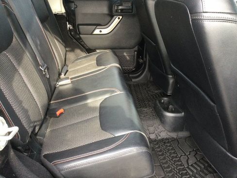 Used 2016 Jeep Wrangler Unlimited Sahara AWD/4WD image 23