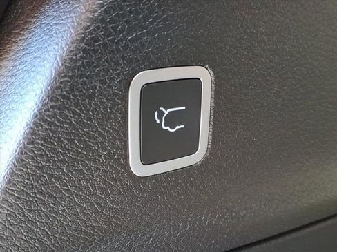 New 2026 Chrysler Pacifica Select w/ S Appearance Package image 13