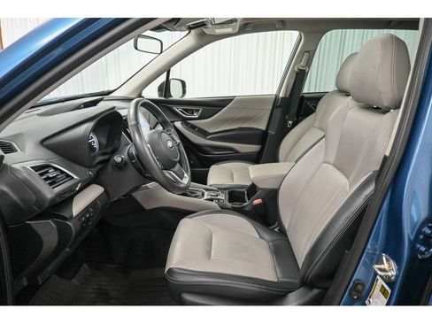 Used 2022 Subaru Forester Limited image 32