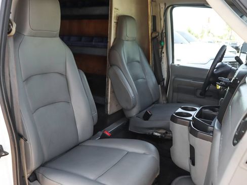 Used 2016 Ford E-450 and Econoline 450 Super Duty w/ Power Windows & Locks Group RWD image 32