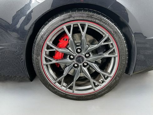 Used 2023 Chevrolet Corvette Stingray Premium Conv w/ Z51 Performance Package RWD image 32