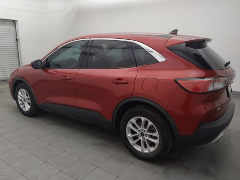 Used 2020 Ford Escape SE FWD image 3