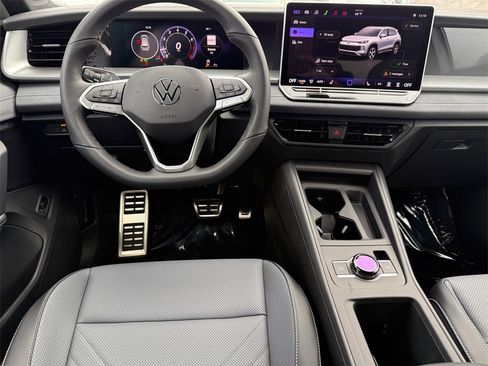 New 2026 Volkswagen Tiguan SE R-Line image 27