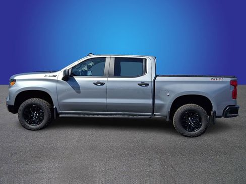 Used 2025 Chevrolet Silverado 1500 Custom Trail Boss w/ LPO, Dark Essentials Package image 7