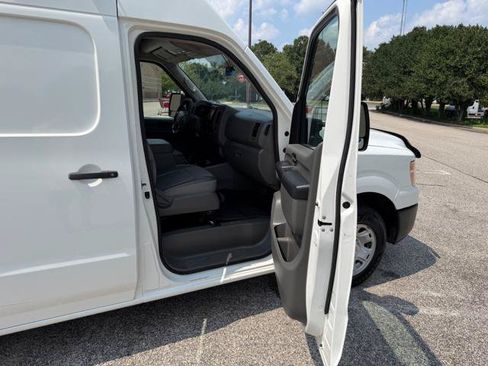 Used 2016 Nissan NV 2500 SV w/ Technology Package RWD image 17