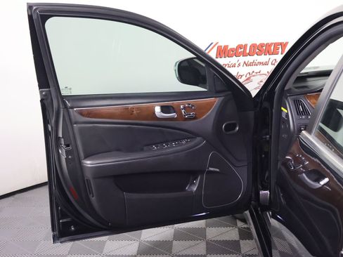 Used 2013 Hyundai Equus Signature RWD image 23