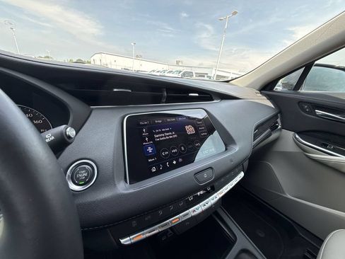 Certified 2020 Cadillac XT4 Premium Luxury w/ Driver Awareness Package FWD image 19