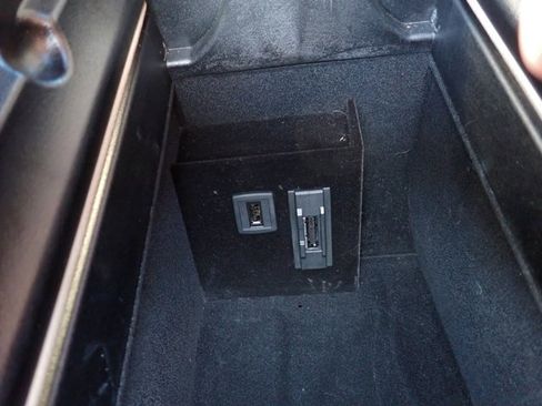 Used 2012 Mercedes-Benz E 350 4MATIC Sedan image 20