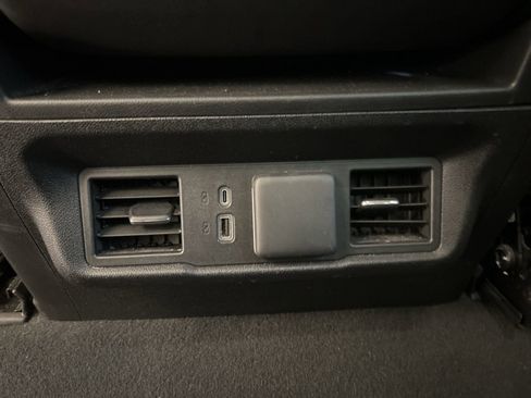 Used 2024 GMC Sierra 1500 SLT image 12