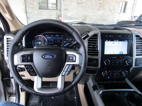 Used 2017 Ford F350 Lariat w/ Lariat Value Package AWD/4WD image 15