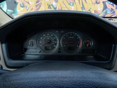 Used 2004 Volvo S60 2.4 FWD image 21