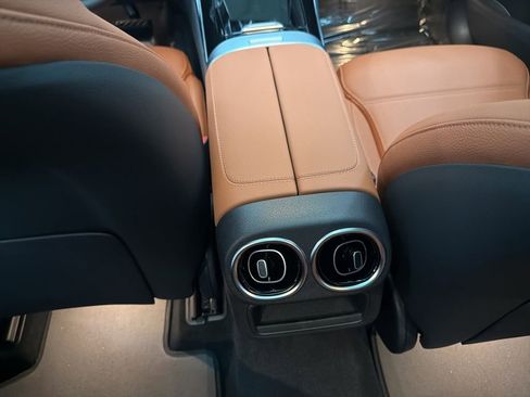 New 2026 Mercedes-Benz GLC 300 GLC 300 image 23