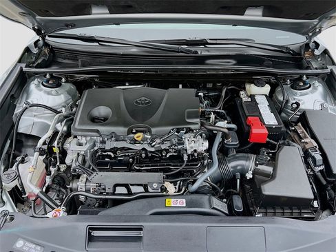 Used 2024 Toyota Camry SE image 27