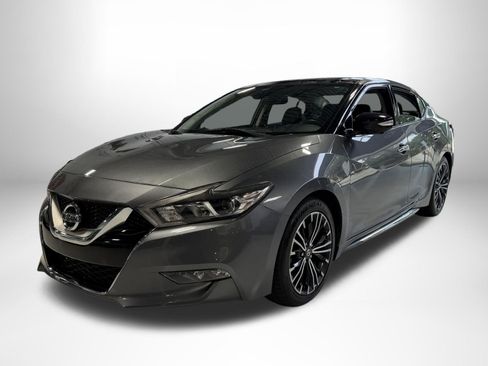 Used 2017 Nissan Maxima Platinum w/ Medallion Package FWD image 7