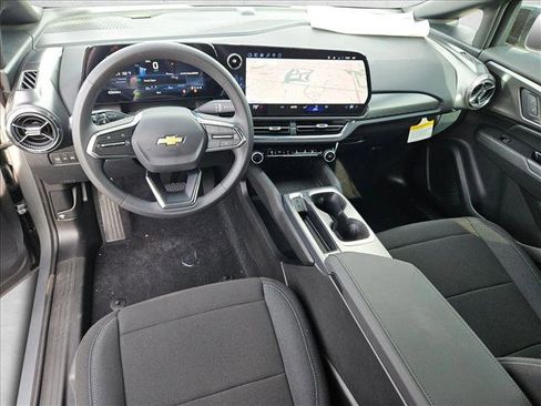 New 2026 Chevrolet Equinox EV LT image 15