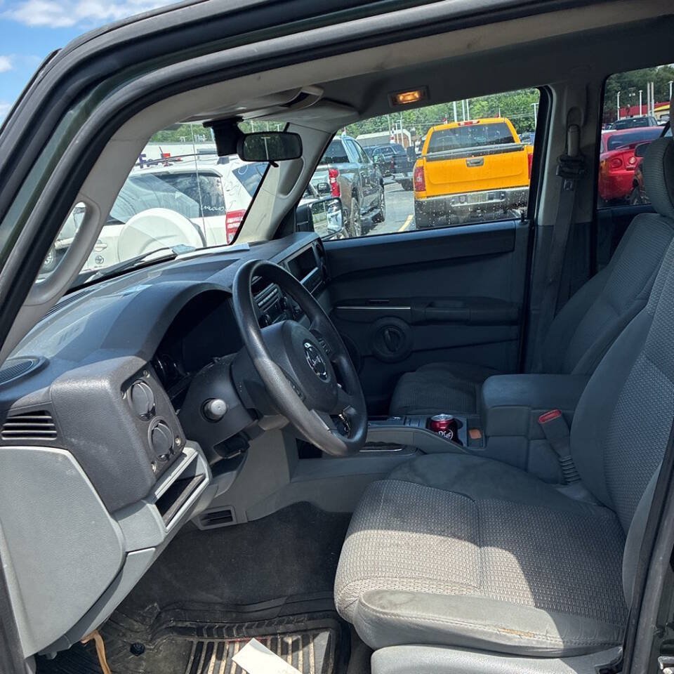 Used 2007 Jeep Commander Sport w/ Trailer Tow Group IV AWD/4WD image 5