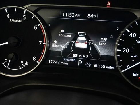 Used 2025 Nissan Rogue SV FWD image 4